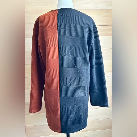 La Madona size L, Black with rustic orange, 3/4 sleeved, ribbed sweatshirt - Picture 4 of 10